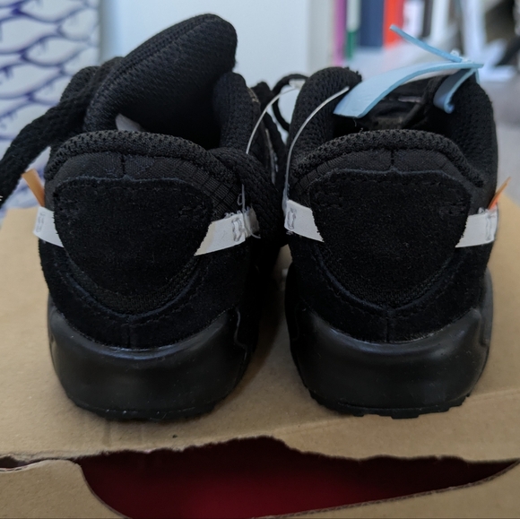 NWT Nike Air Max 90 Kids Shoes - Black and White - Size 3C - Picture 4 of 5